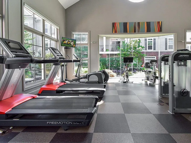 Central Park Apartment Homes — Photo 13