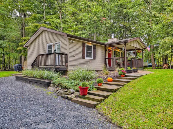 24 Turkey Ridge Rd, East Stroudsburg, PA 18302
