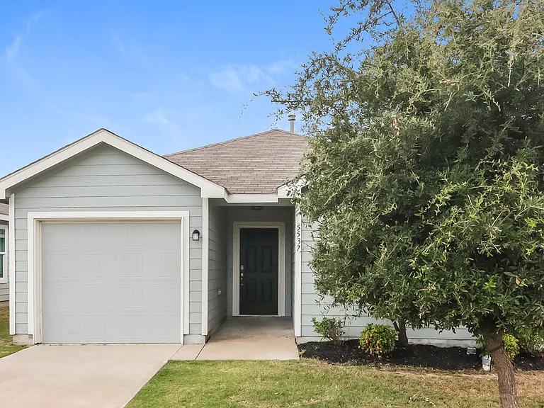 5537 Berea St — Photo 1
