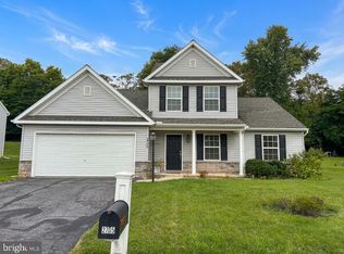 2705 Friends Cir, York, PA 17408