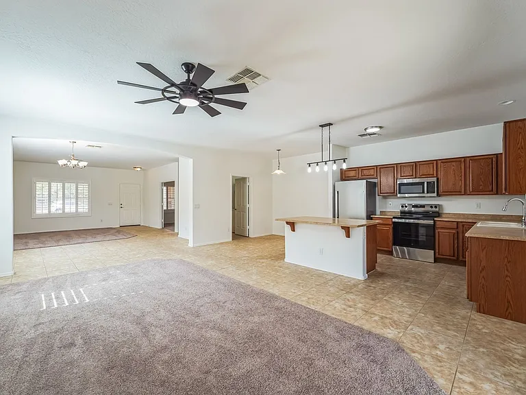 1268 E Birdland Dr — Photo 7