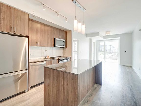2nd image of 150 Sabina Dr #302