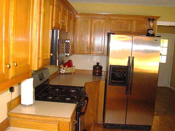 5th image of 1810 Old Hickory Dr
