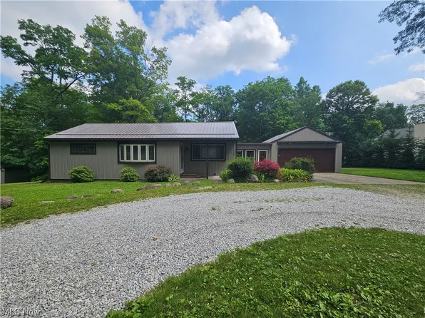 10281 Prouty Rd, Concord Township, OH 44077