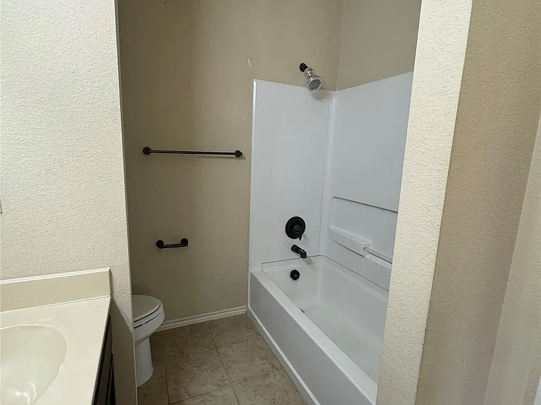 1112 Brendon Lee Ln — Photo 17
