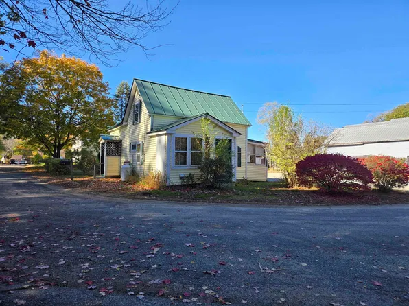 5 Laxon Avenue, Franklin, NH 03235