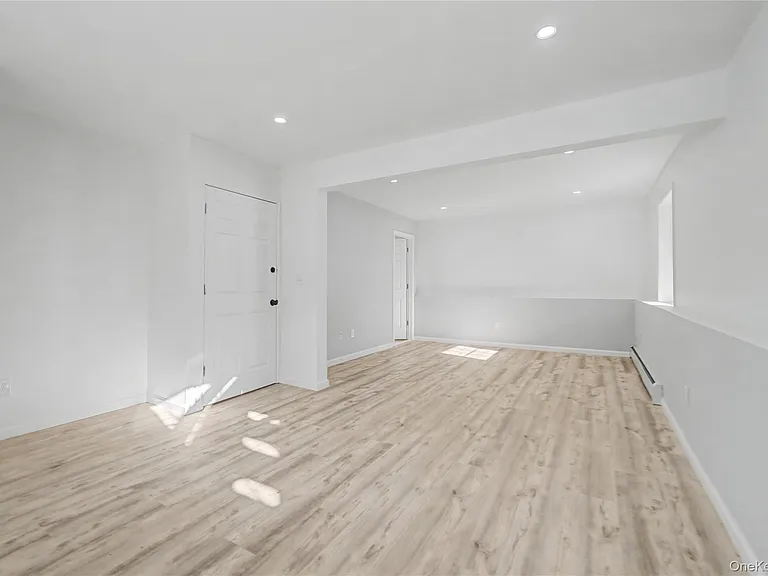 25 Clinton St — Photo 29