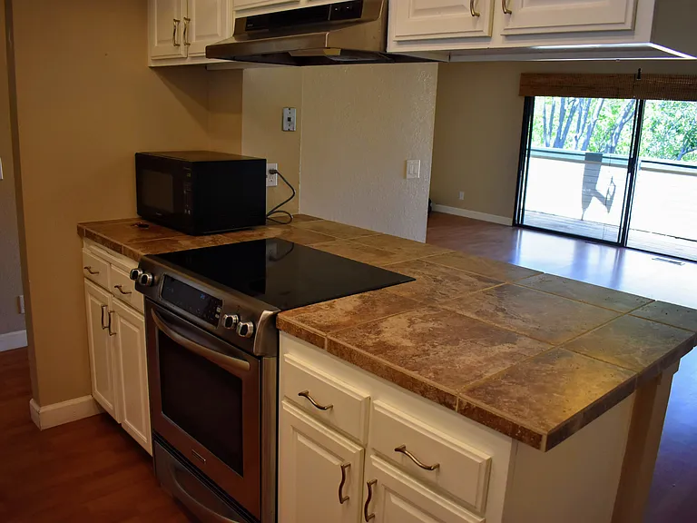 3290 Rockview Pl #6 — Photo 3