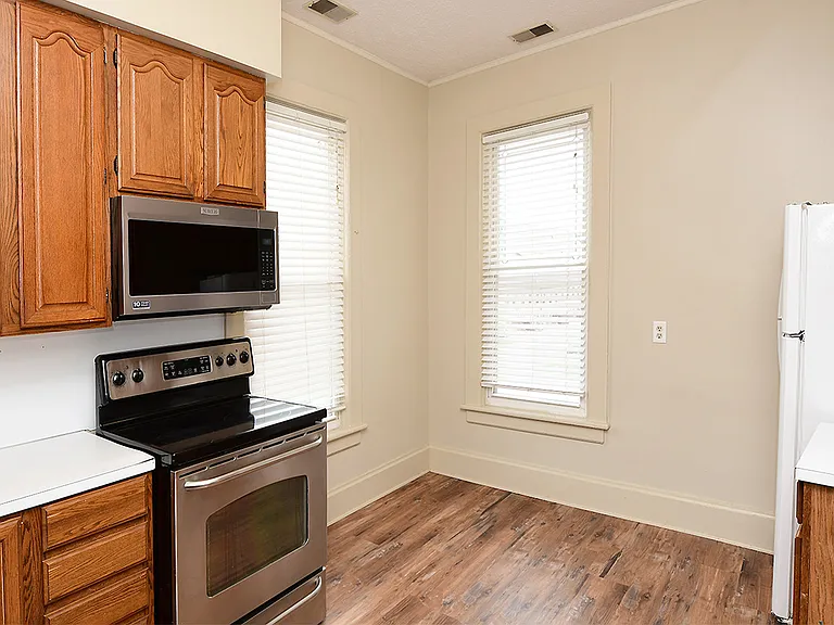615 Willow Ave #2 — Photo 11