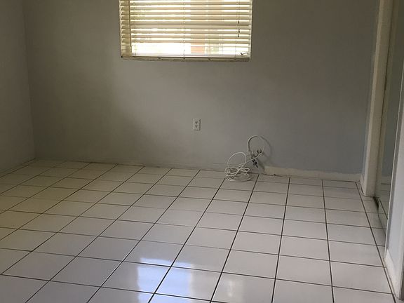 5th image of 17000 NE 14th Ave APT 104