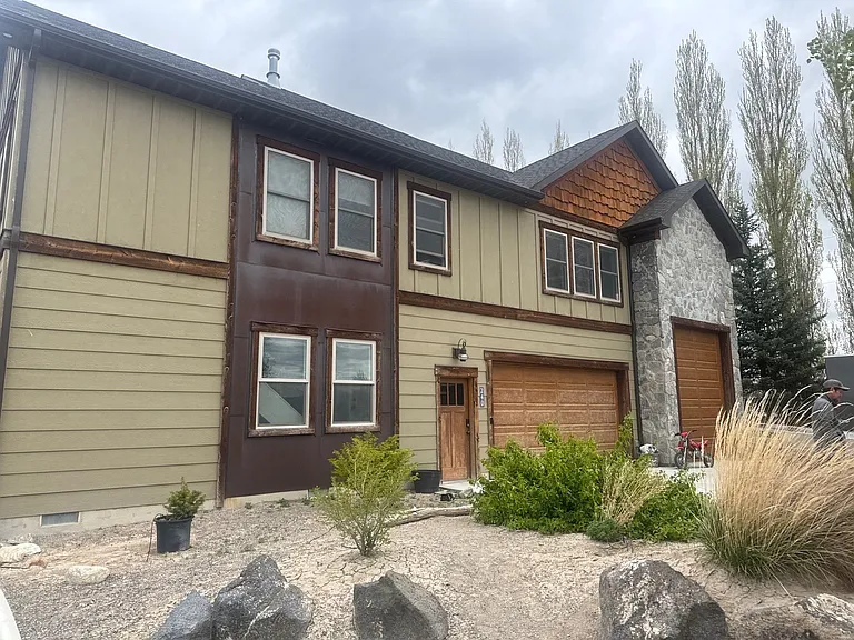 242 N 840 E — Photo 1