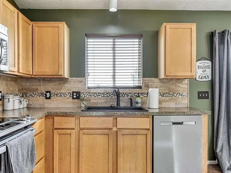 7862 Vernon Ave — Photo 4