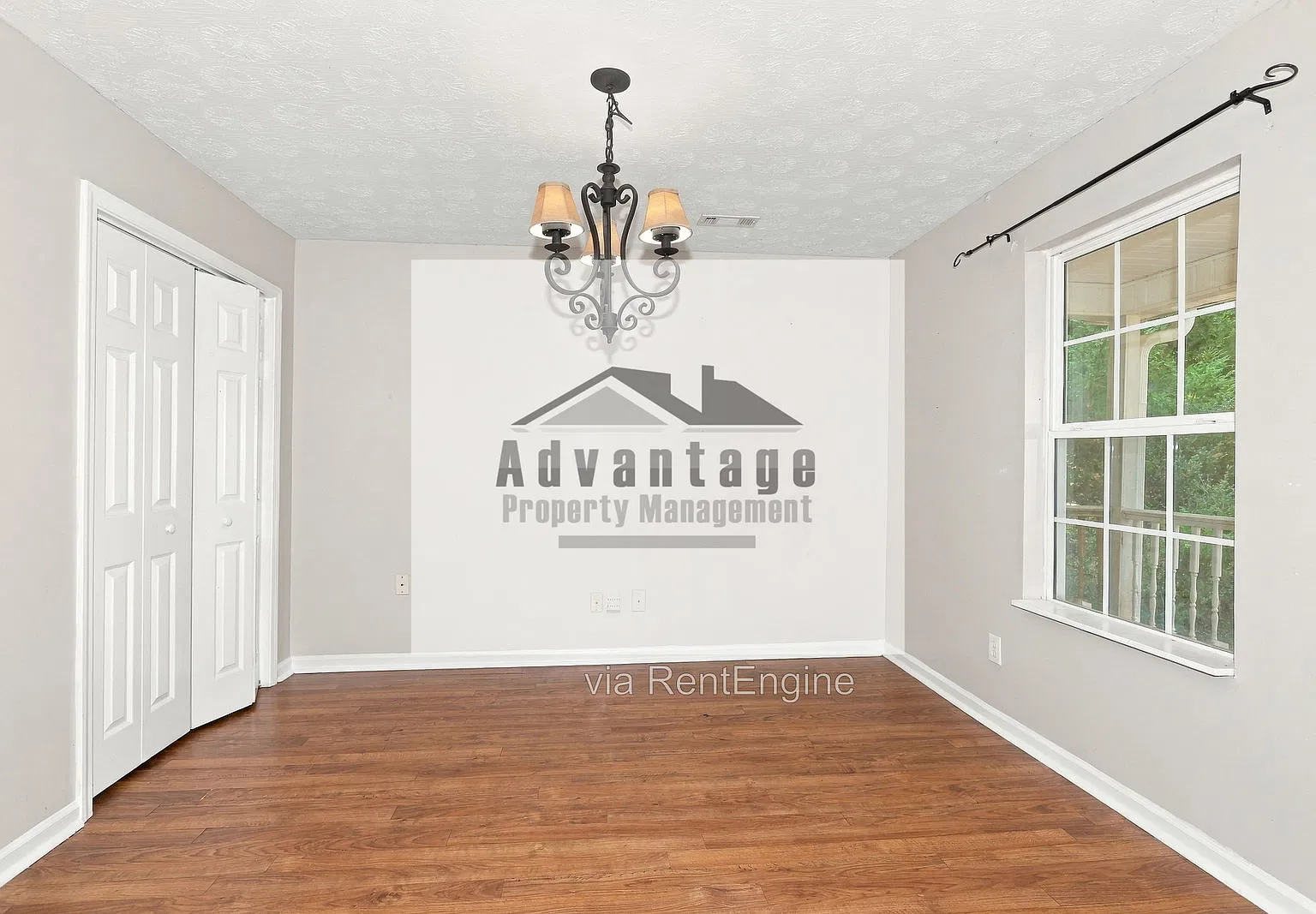 3 bed, 3.0 bath, 1960 sqft, $1,999 — Photo 4