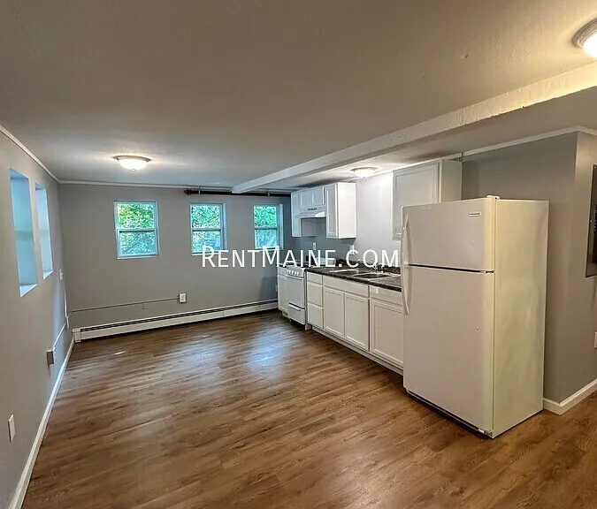 32 Cottage St #3 — Photo 2