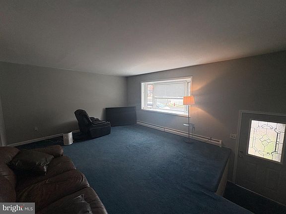 3rd image of 10919 Carey Pl