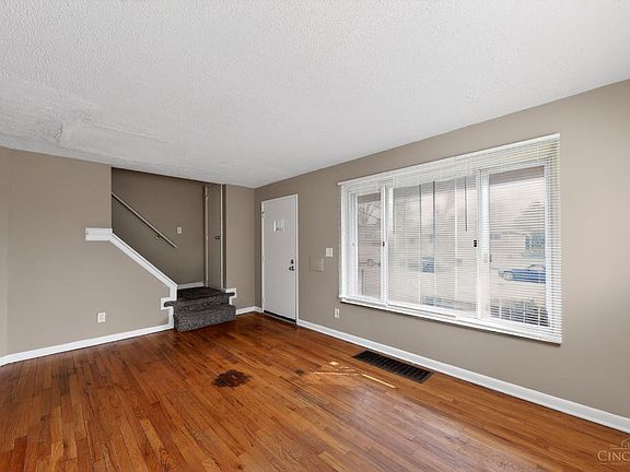 5th image of 2290 Deblin Dr