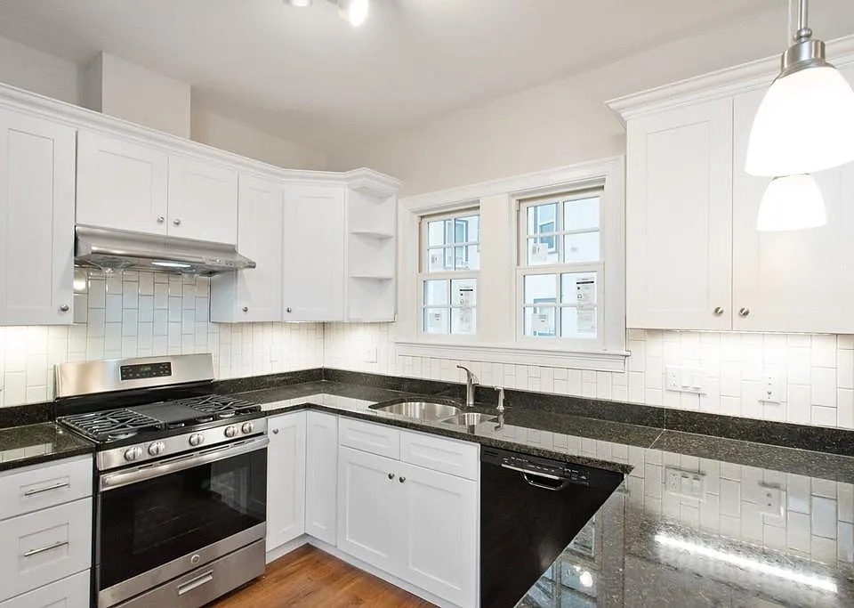 101 Lanark Rd #101