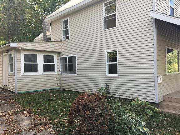 2nd image of 58 Railroad St