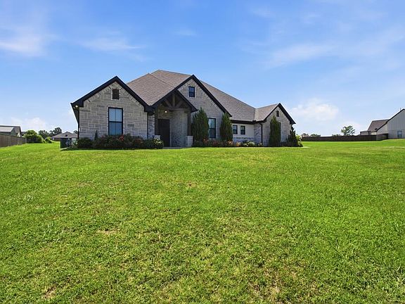 2nd image of 255 Clements Cir