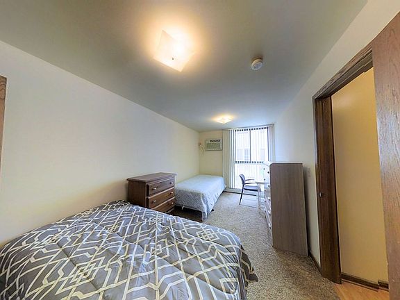 3rd image of 808 Oakland Ave #Bed1