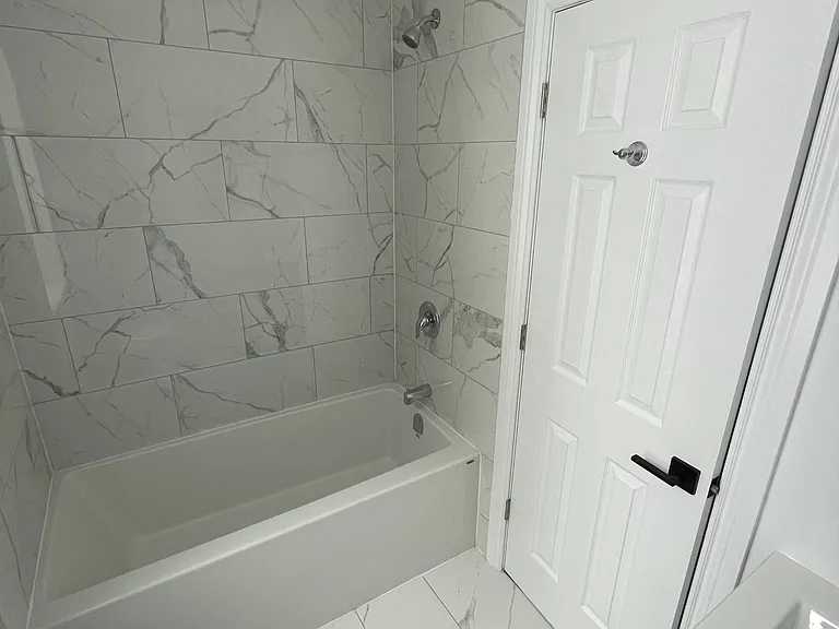 110 Gloucester St #STREET16-16 — Photo 8