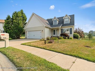 754 Pinegate Dr, Fowlerville, MI, 48836