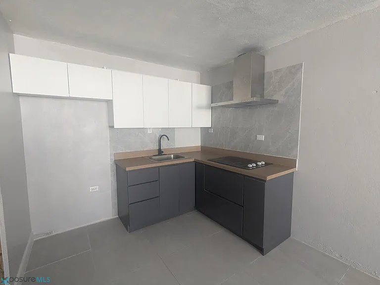 F7 Calle Gardenia — Photo 10