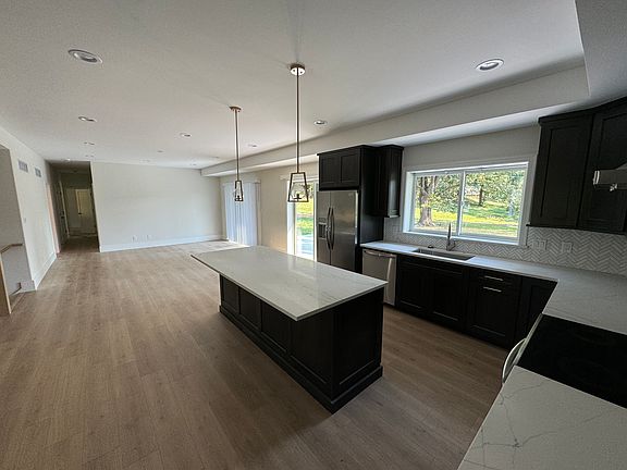 5th image of 10680 Country View Dr