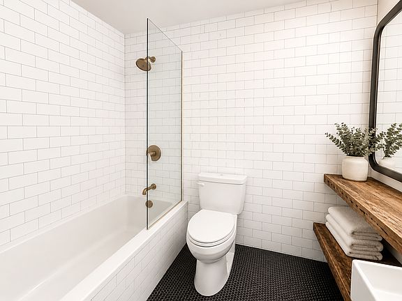 5th image of 184 Commonwealth Ave #10