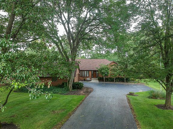 3rd image of 6120 Cherry Hill Dr