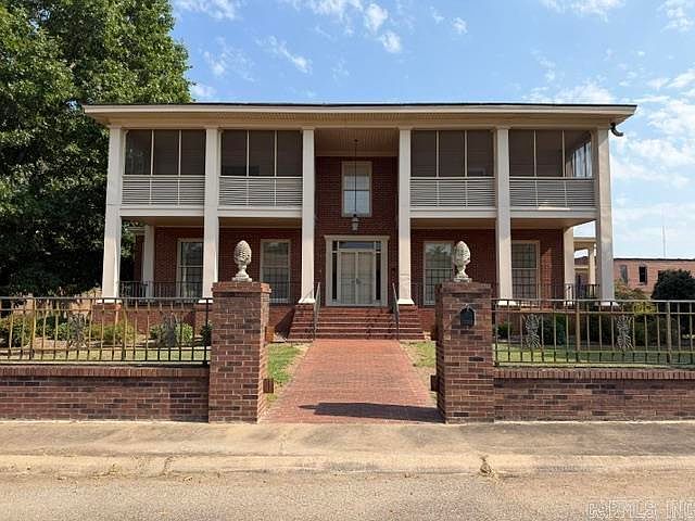 1st image of 222 W 1st St