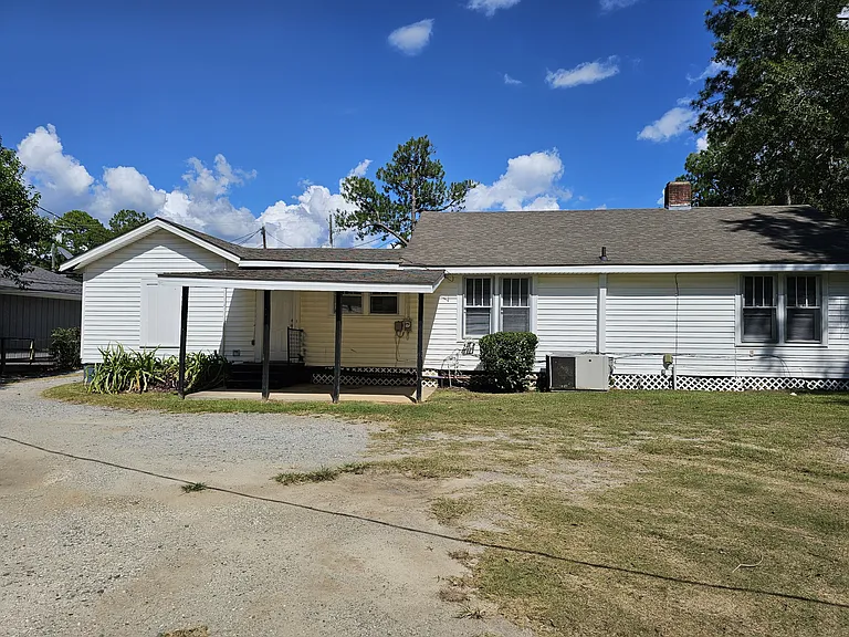 1804 State Highway 41 N #A — Photo 3