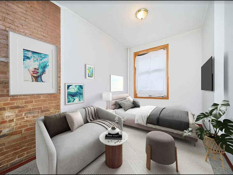 331 W 43rd St #1AA