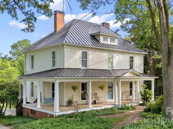 602 N Main St, Davidson, NC 28036