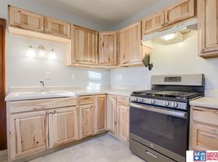 1351 Bessie St, Goehner, NE 68364