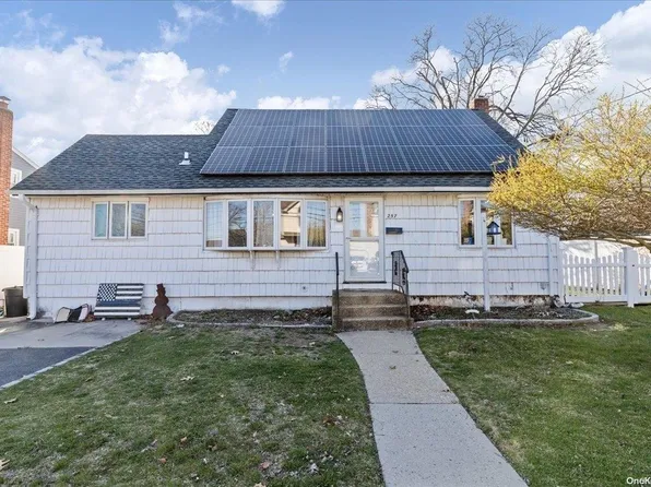 257 N 6th Street, Bethpage, NY 11714