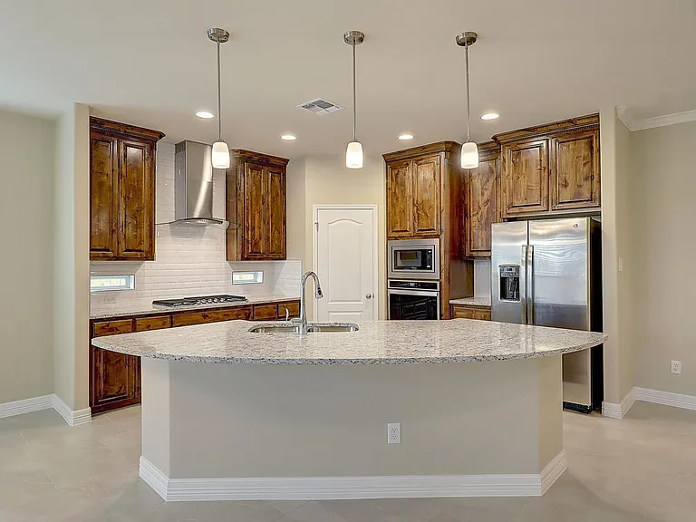 2202 Crystal Bay Dr — Photo 11