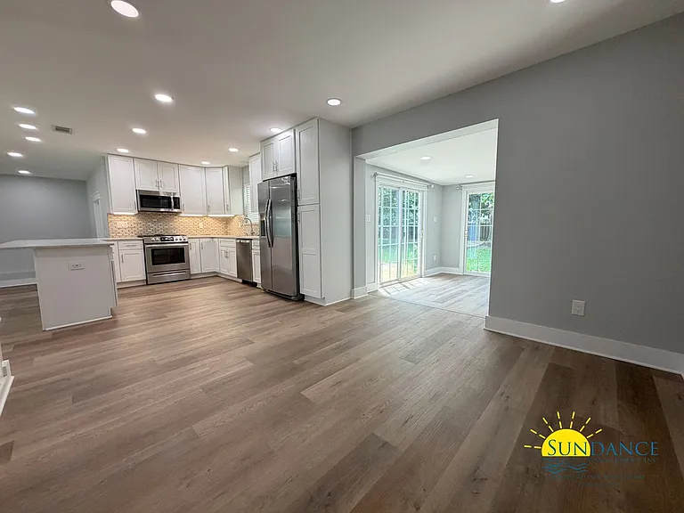 130 Walton Dr NE — Photo 5