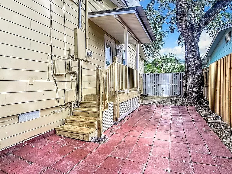 3109 Johns Pkwy — Photo 8