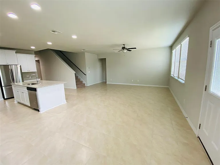 708 Aliso Trl — Photo 5