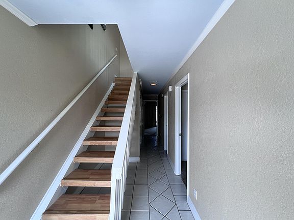 5th image of 24 Gulf Breeze Court #6
