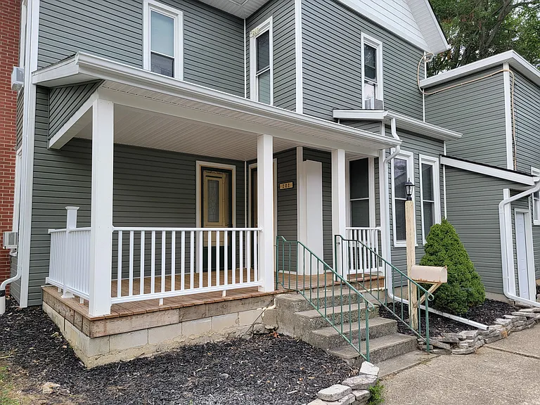 202 E Dobbins Ave — Photo 5