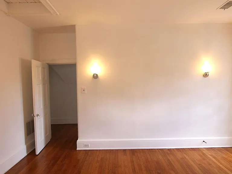 6333 Greene St — Photo 10