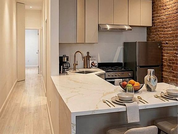 2nd image of 437 W 43rd St APT 1