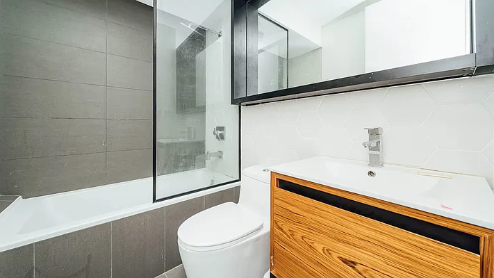 Rented by Nooklyn NYC LLC | media 21