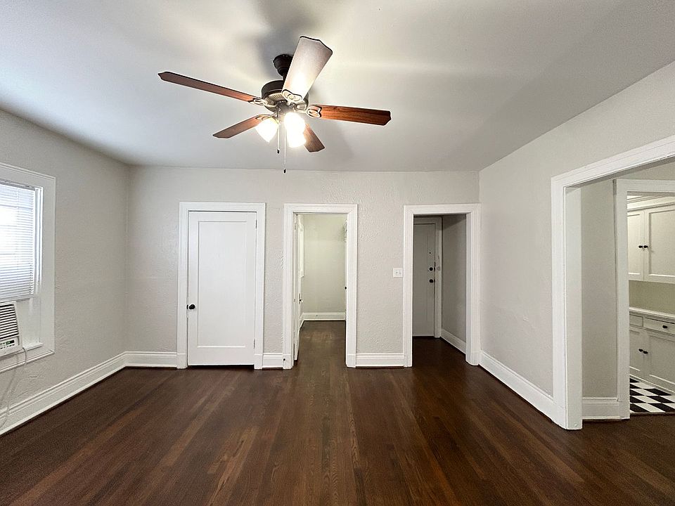 FNBS - 3920 Fannin St Houston TX | Zillow