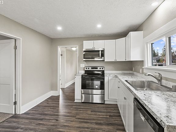 5th image of 1000 Ayers St