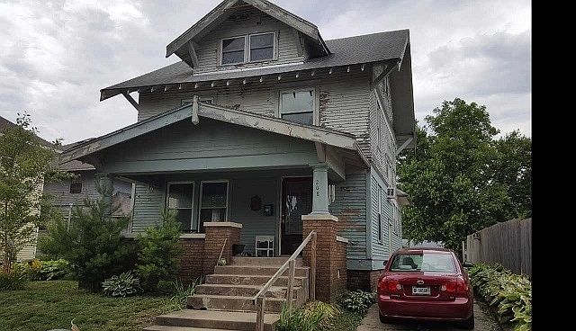 1st image of 208 N East St