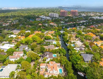 7233 Los Pinos Blvd, Coral Gables, FL, 33143