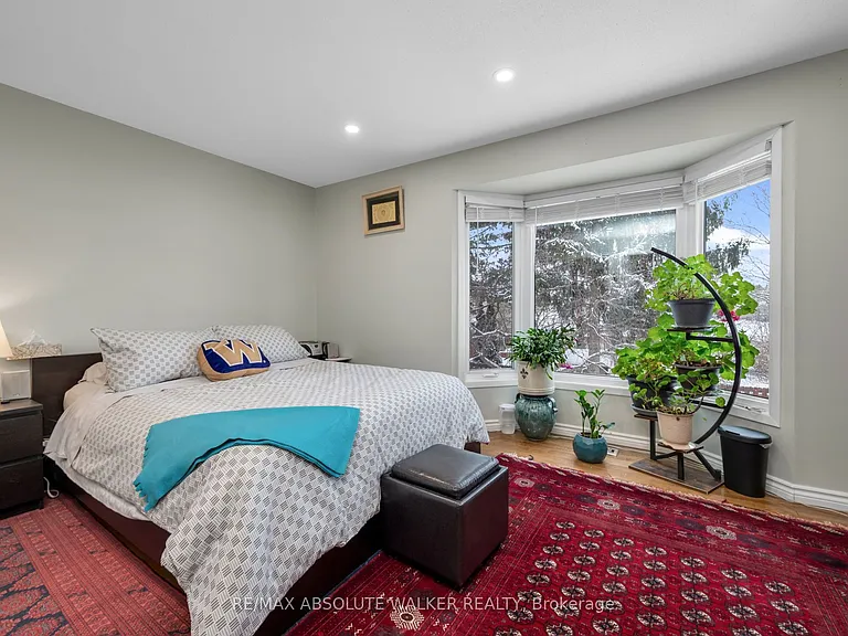 1849 Montereau Ave — Photo 21